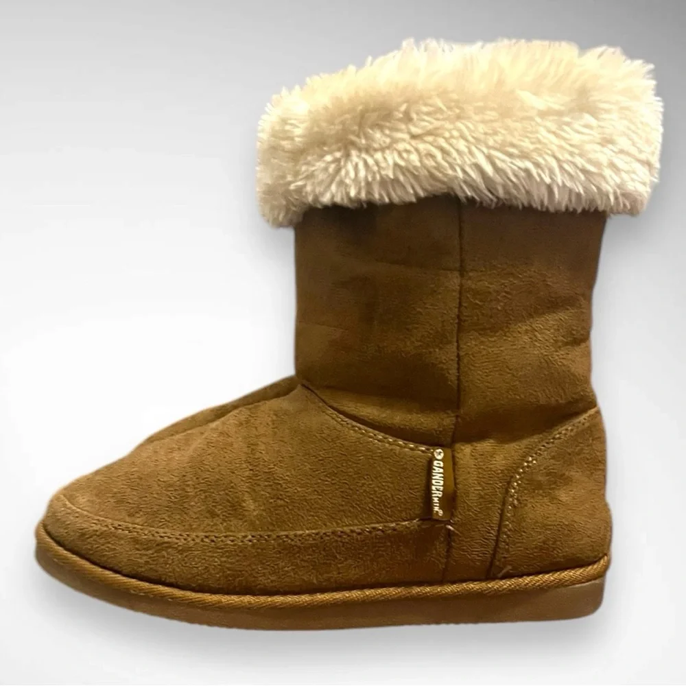 GANDER‎ MOUNTAIN Women's Tan Faux Suede Faux Fur Boots Size 6 | EUC